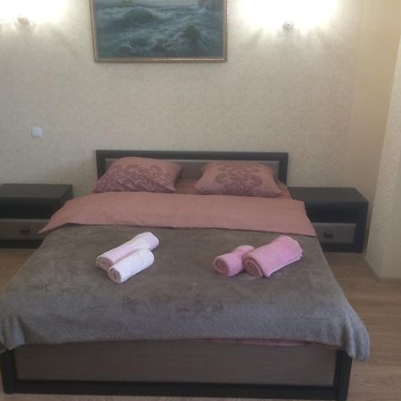 Hotel Grant Pesochin Esterno foto