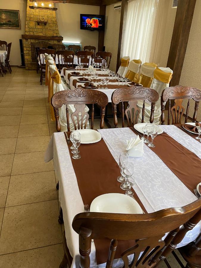 Hotel Grant Pesochin Esterno foto