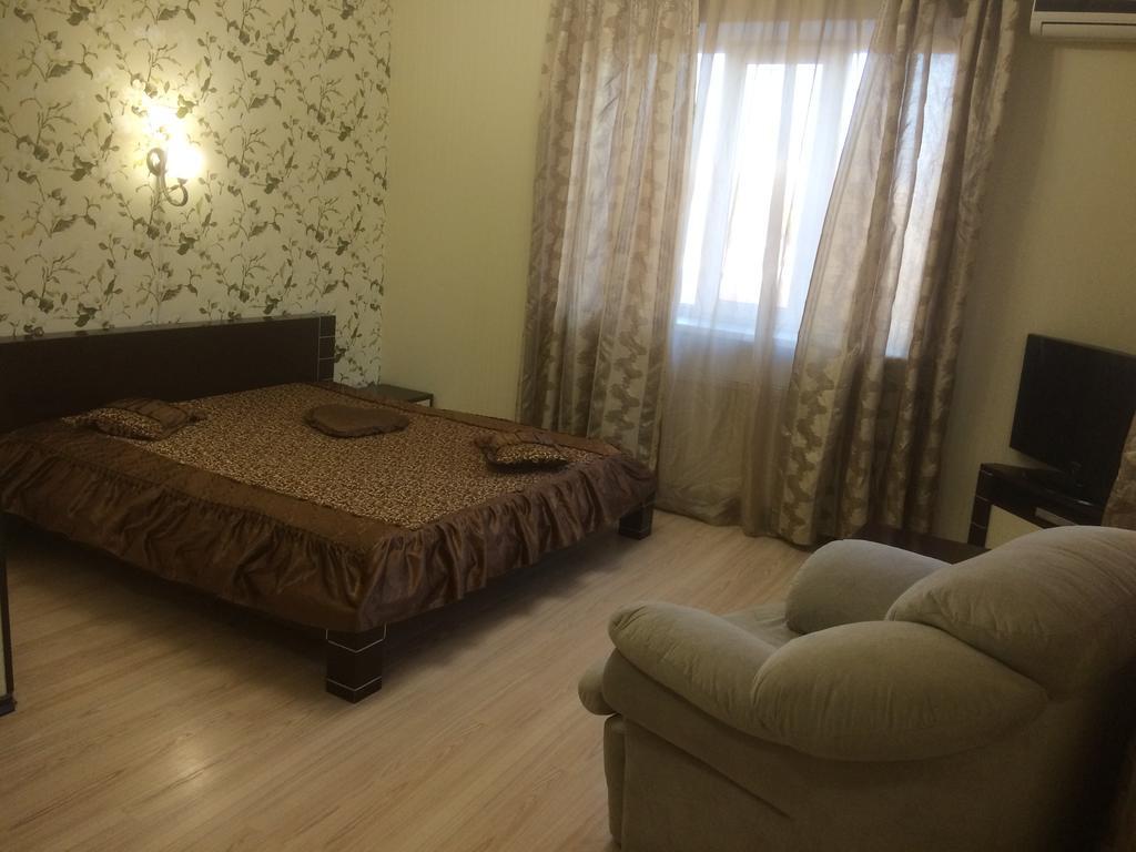 Hotel Grant Pesochin Esterno foto