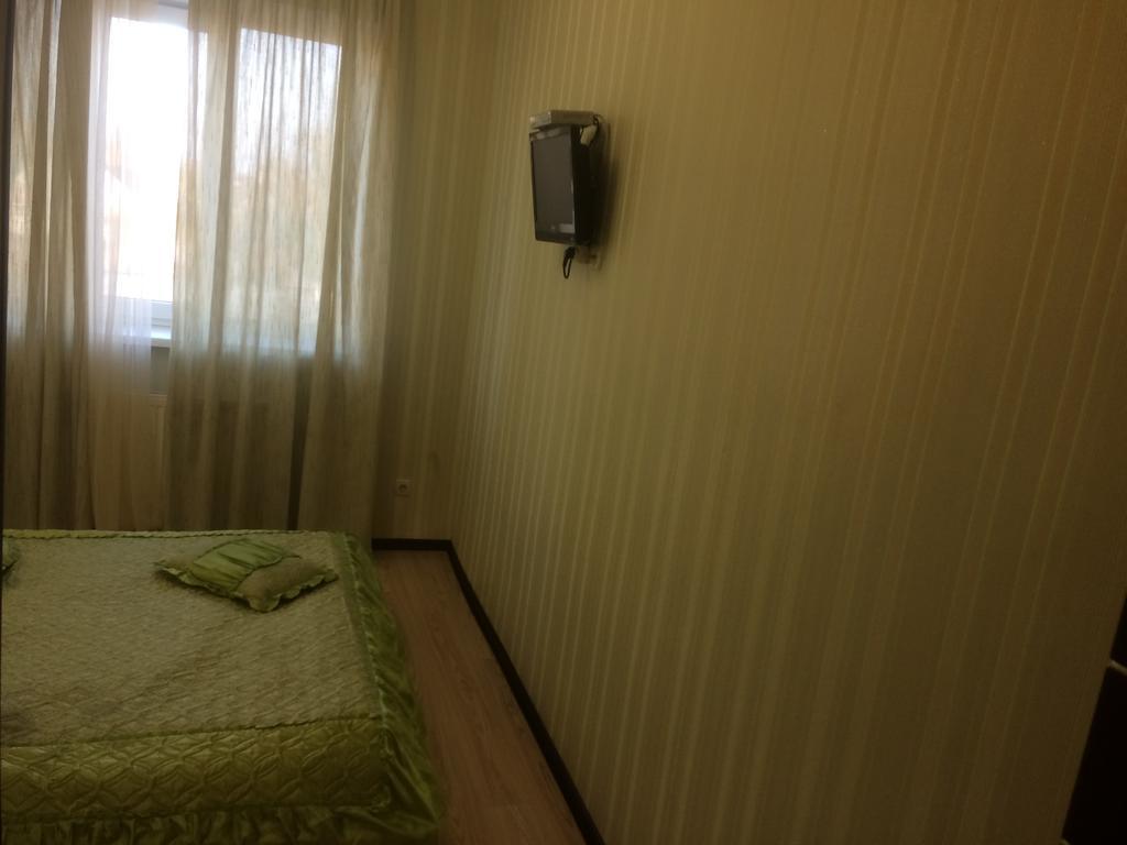 Hotel Grant Pesochin Esterno foto
