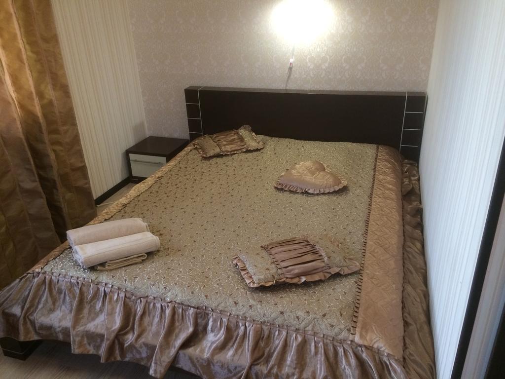 Hotel Grant Pesochin Esterno foto