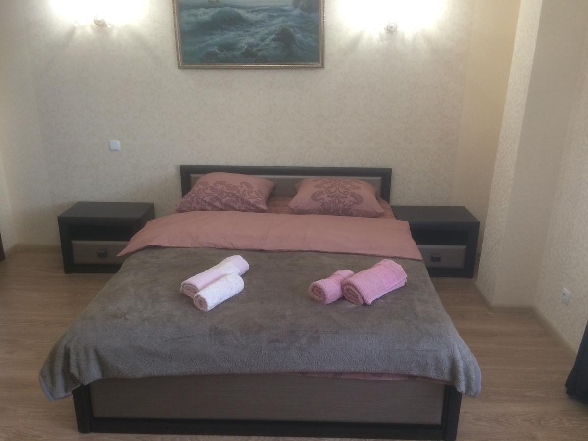 Hotel Grant Pesochin Esterno foto
